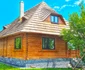 Casa construită în stil maramureșean se vinde cu 222.000 de euro / foto: Facebook