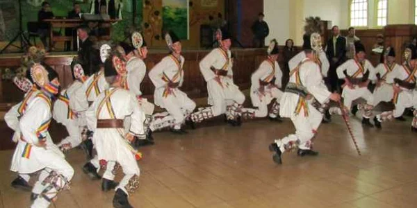 Dansul calusarilor, la Rasinari