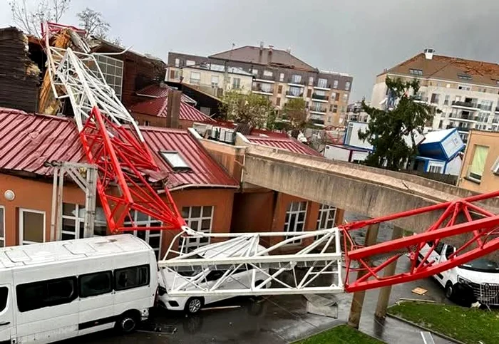 Tornadă devastatoare în Franţa.
