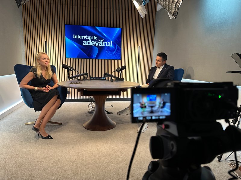 Claudiu Manda, la „Interviurile Adevărul”: Bolojan ar putea rămâne mult timp premier interimar, menținut de „votul lui Simion”