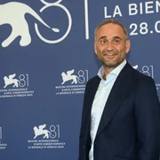 Adrian văncică Facebook jpg