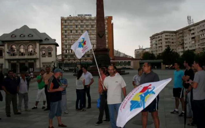 Protestatarii nu au strigat decât jumătate de oră în Piaţa Unirii