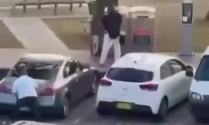 Ma Wukong            Asi  han detenido a uno de los dos terroristas que hoy han perpetra    yybCtZ mp4 thumbnail png