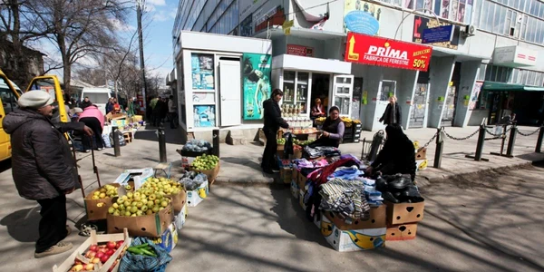 Primarul Dorin Chirtoaca vrea sa mute toate tarabele in piete