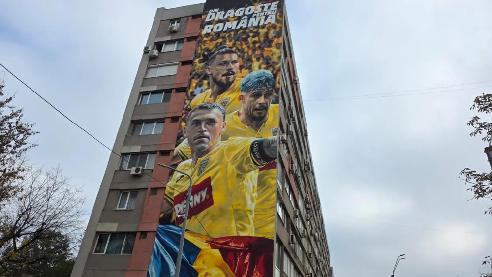 Bucureștiul prinde culoare! Primele imagini cu muralul dedicat fotbaliștilor naționalei