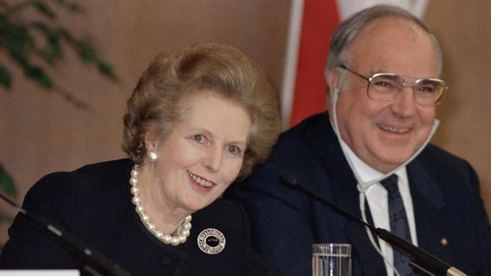 Fostul premier britanic Margaret Thatcher şi fostul cancelar german Helmut Kohl