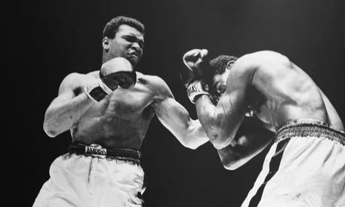 Calendar 3 iunie: 2016   A murit boxerul american Muhammad Ali jpeg