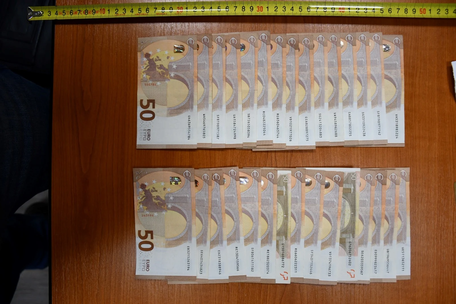 Șofer reținut de polițiști, după ce a vrut să mituiască un polițist să-i închidă dosarul penal. Câți bani i-a oferit