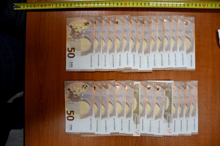 Șofer reținut de polițiști, după ce a vrut să mituiască un polițist să-i închidă dosarul penal. Câți bani i-a oferit