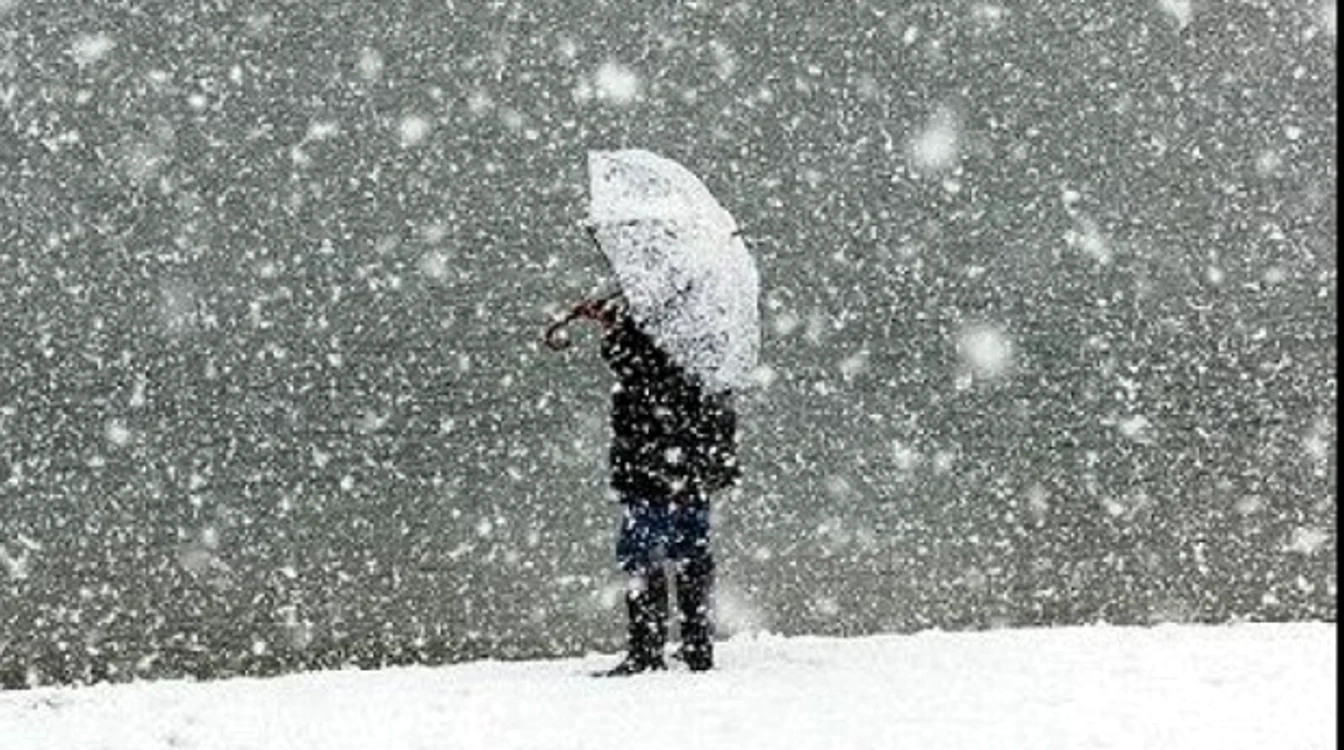 
    Meteorologii anunță că iarna își intră în drepturi în mai multe zone ale României  