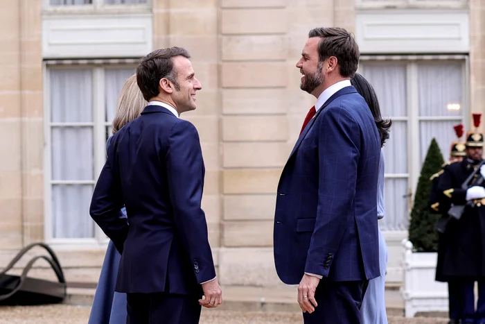 Emmanuel Macron la primit la Palatul Elysee pe vicepreședintele american VD Vance FOTO EPA-EFE