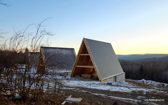 Case A-frame în construcție. Foto: Daniel Guță