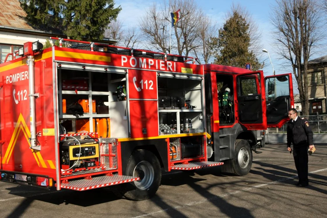 Cea mai modernă autoutilitară a pompierilor ieşeni