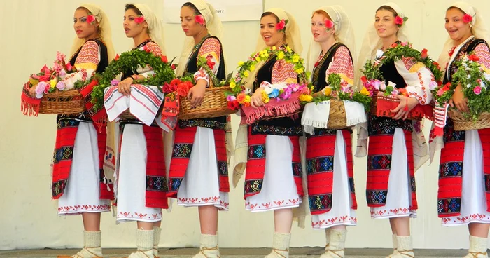 Vor participa zeci de ansambluri folclorice din ţară FOTO: Teodora Irimia