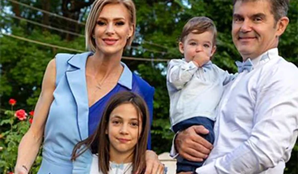 1 roxanajj ciuhulescu familie copy jpeg