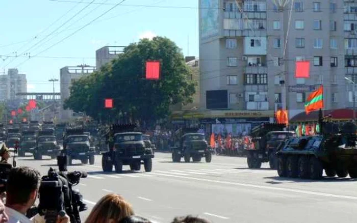 Oraşul Tiraspol, în timpul unei parade militare