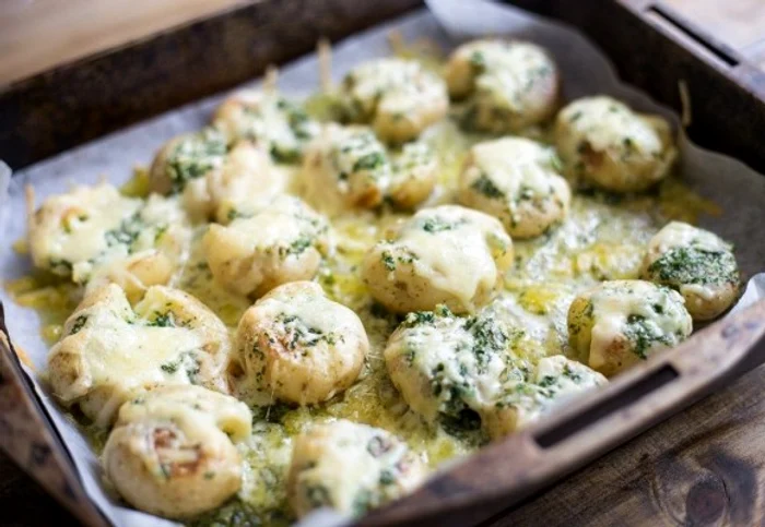 Vor fi cu siguranta printre cei mai buni cartofi pe care i-ai gustat vreodata.clickpoftabuna.ro