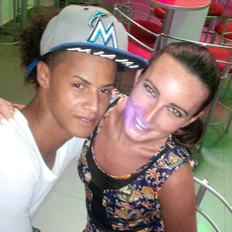 Heather și Adonis au fost fericiți până când el a cunoscut o altă femeie