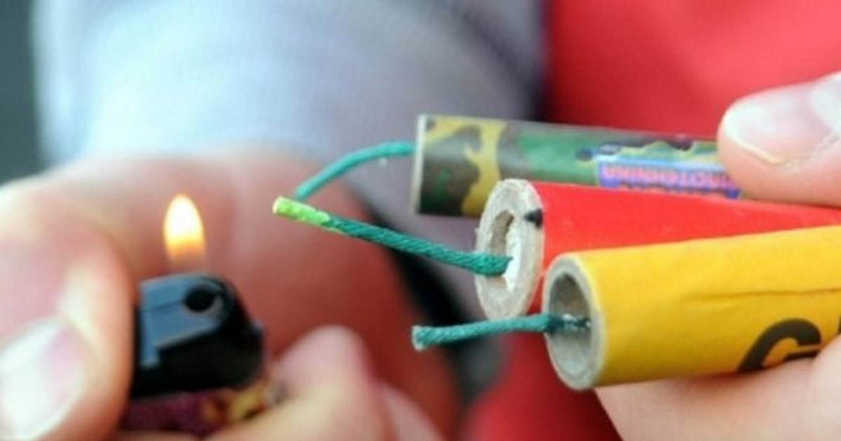 Explozie de petardă: Un copil și fratele său au suferit accidente grave