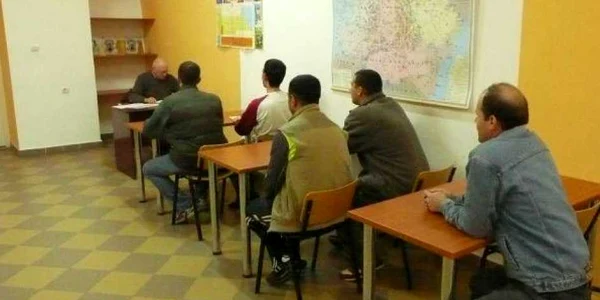 Doar trei deţinuţi vor vota duminică
