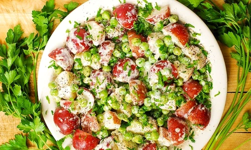 salata de cartofi cu mazare jpeg
