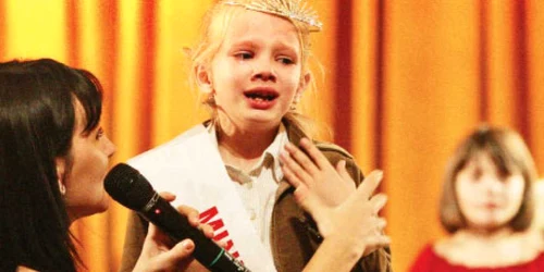 Daria Caia a devenit  ieri Mini Miss Craiova   