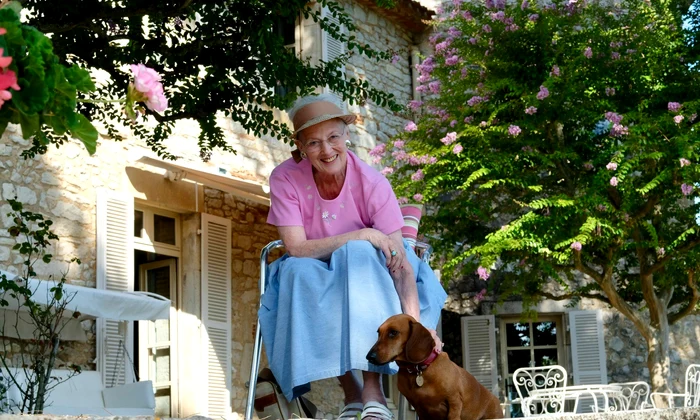 Regina Margrethe a II a la Chateau de Cayx 5   Casa Regala jpg