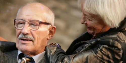 Industria egoismului