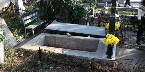 Geo Costiniu Inmormantare Cimitirul Bellu FOTO Sever Gheorghe