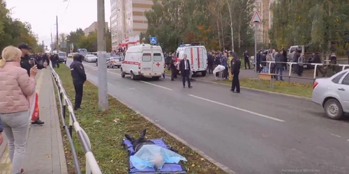 Atac armat la o școală din Rusia Izhevst FOTO Profimedia 