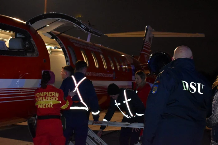 Avionul a aterizat pe aeroportul Otopeni la ora 19:35. FOTO DSU