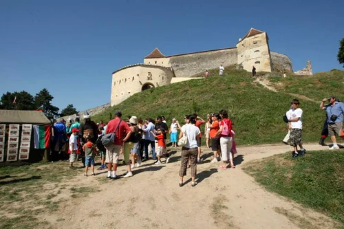 Zona Râşnov este cunoscută pentru potenţialul ei turistic. Foto: Stelian Grăjdan