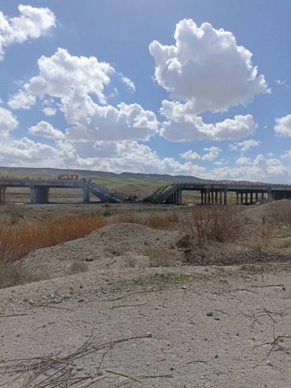 Forțele israeliene au lovit mai multe poduri în centrul Iranului. Cel puțin două persoane au fost ucise