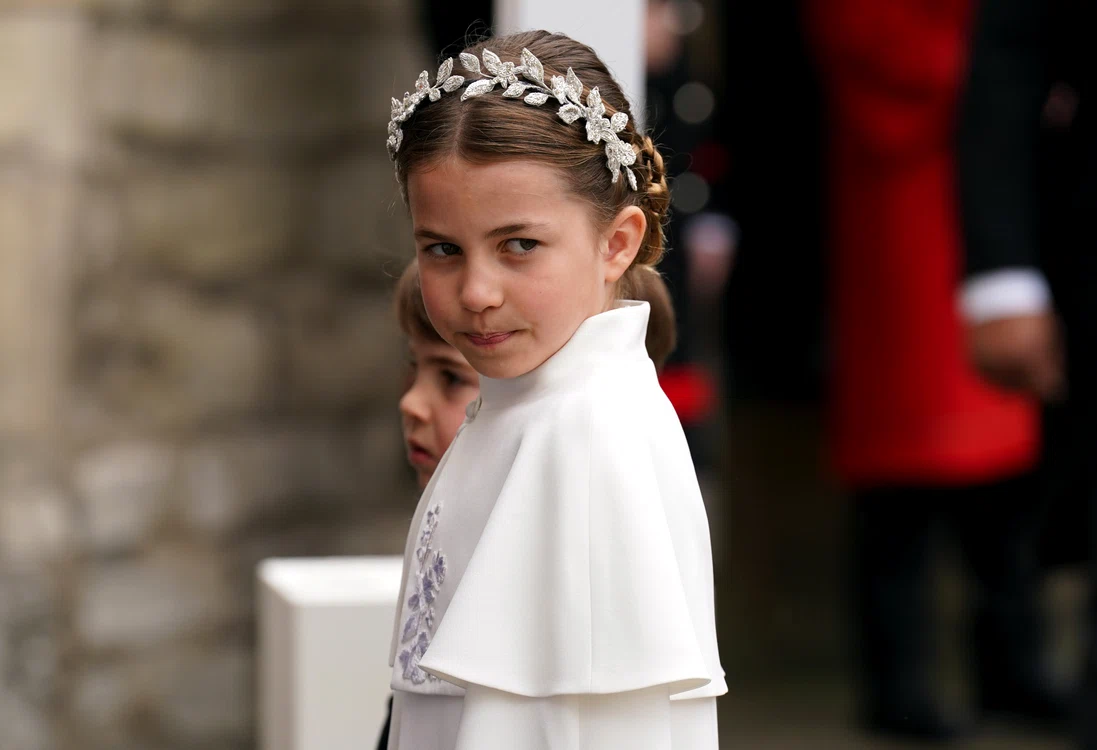Prințesa Charlotte cu coroniță la Încoronarea Regelui Charles   GettyImages 1252746908 jpg