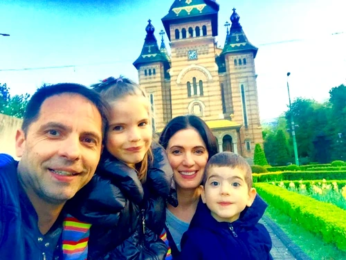 dan negru si familia lui jpg jpeg