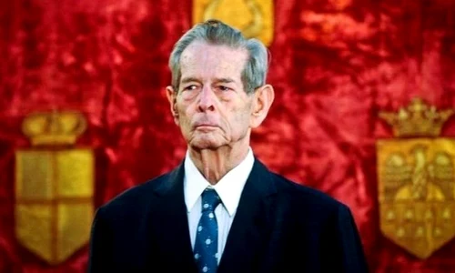 Ultimul drum al regelui  Ceremonia de pe aeroportul din Elveţia jpeg