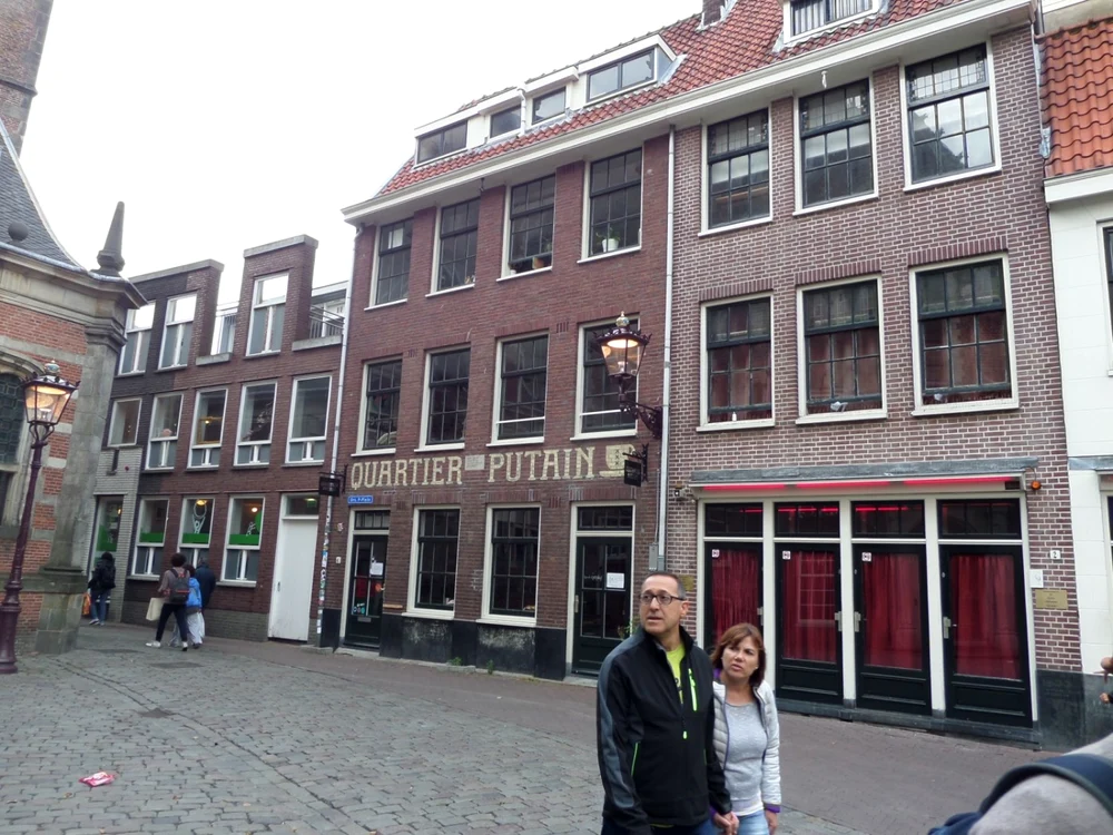 cabine prostituate langa biserica