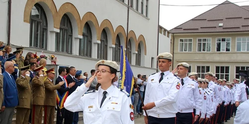 Absolvenți Colegiul Național Militar „Dimitrie Cantemir”. FOTO observatorulph.ro