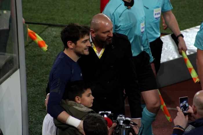 Stelea s-a pozat cu Iker Casillas