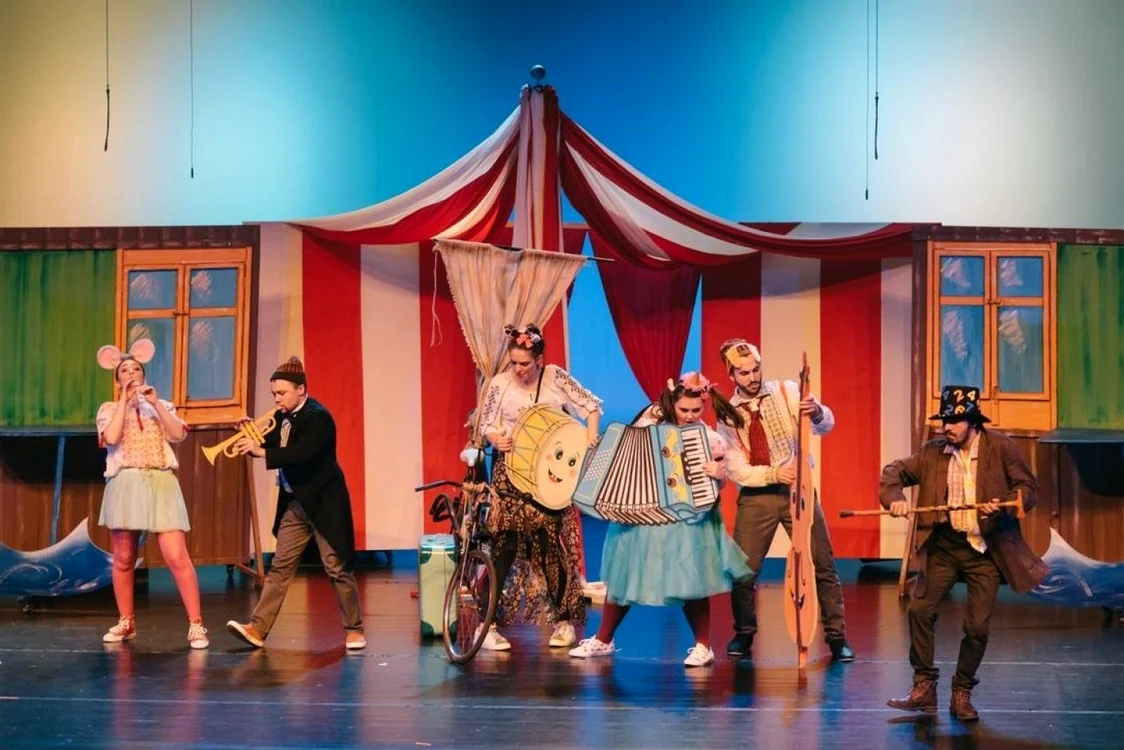 Distracţie la Olteniţa cu Teatrul Vasilache FOTO Facebook/PM Olteniţa