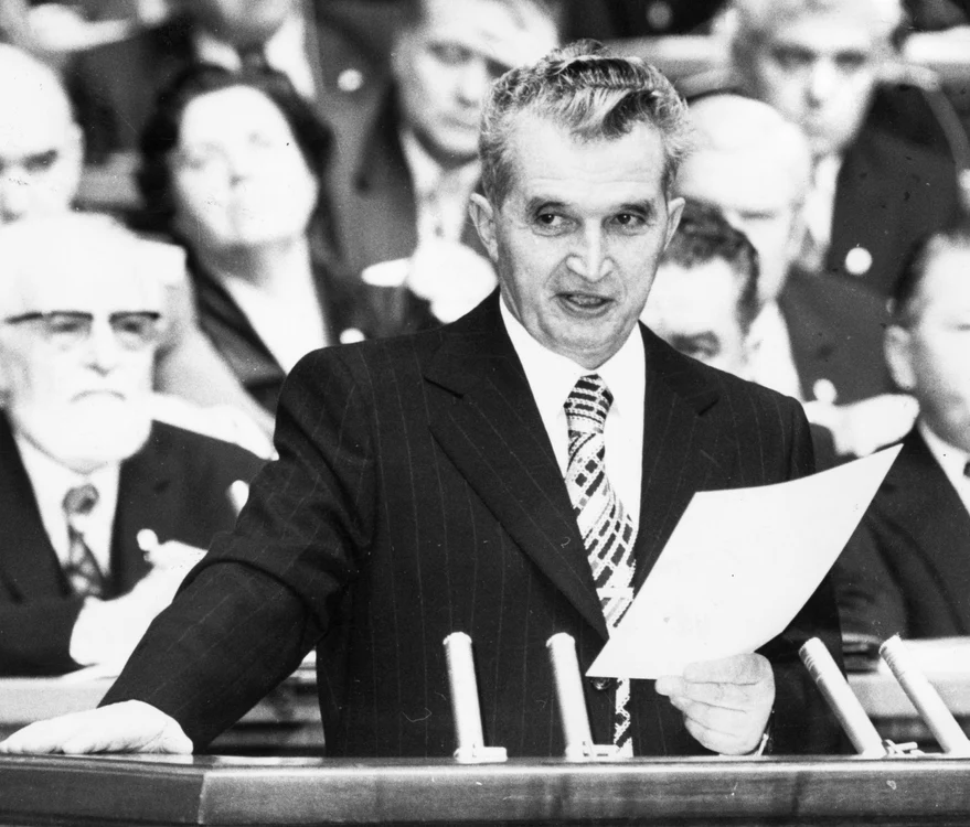 
    Niciun Congres ori Plenară ale PCR nu se încheiau fără un lung discurs ținut de Nicolae Ceaușescu în care se trăgeau concluziile și se trasau sarcinile pentru viitorFoto: Guliver/Getty Images  