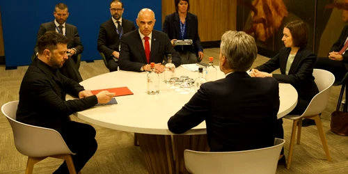 volodimir zelenski si maia sandu la haga FOTO X @MinPres jpeg