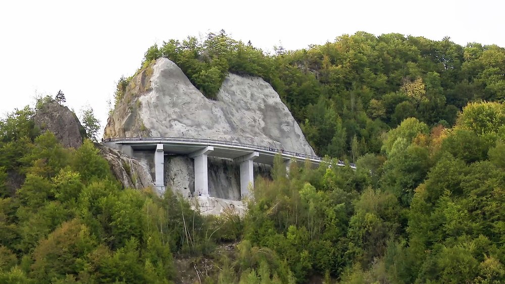 DN 10, în topul celor mai spectaculoase șosele din România. Oferă o călătorie pitorească prin trei  județe