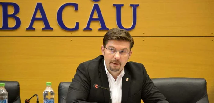 Primarul Cosmin Necula a vorbit despre primul an în fruntea municipiului Bacău FOTO Mircea MERTICARIU