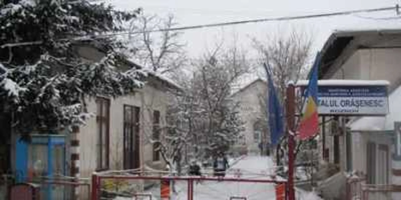 Fostul spital de la Roznov adăpostește un centru îngrijiri pentru persoane vârstnice