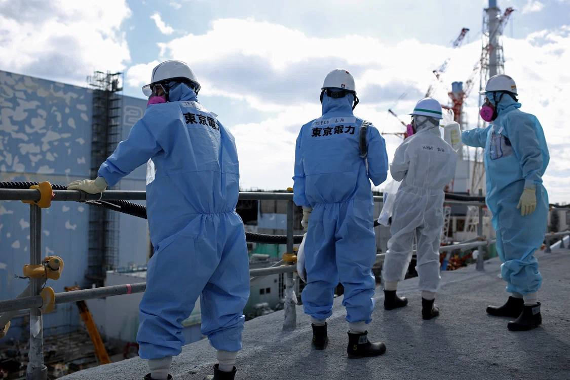 Costumele speciale de protecţie sunt obligatorii în zona accidentului nuclearFoto: Guliver/GettyImages