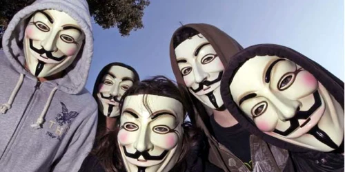 Măştile Guy Fawkes sunt simbolul mişcării Anonymous   