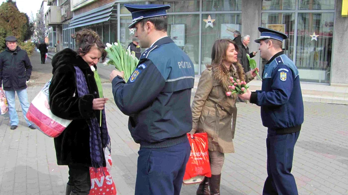 Poliţiştii au fost la înălţime de Ziua Femeii