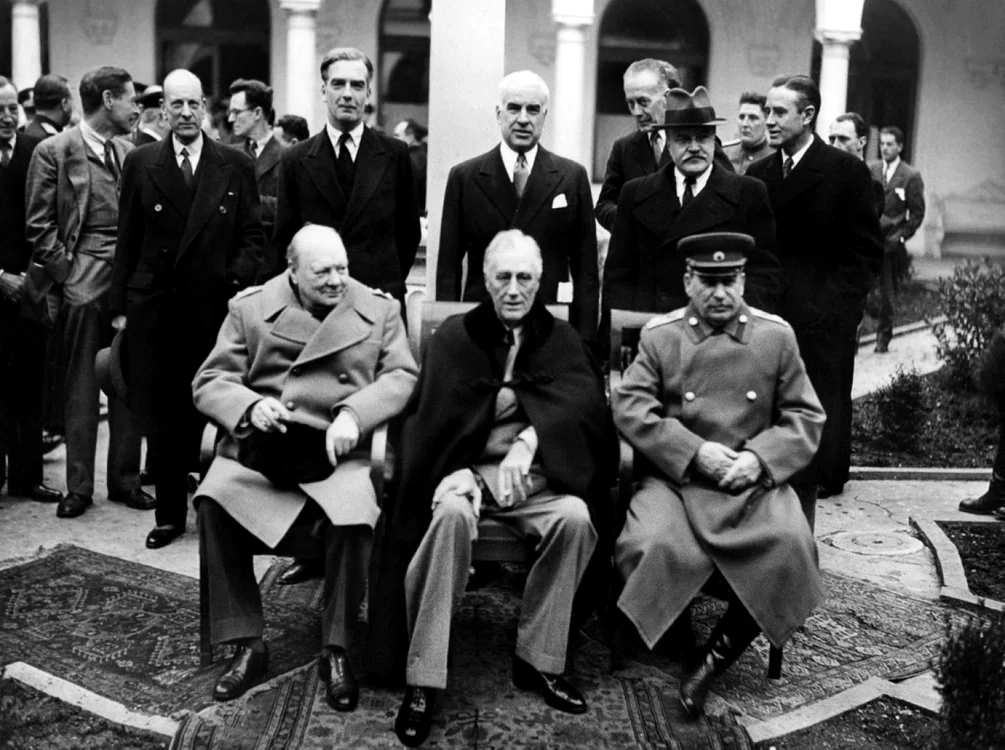 Winston Churchill, Franklin D. Roosevelt şi Iosif Stalin, la conferinţa de la Yalta, 1945. Foto TASS/ AFP