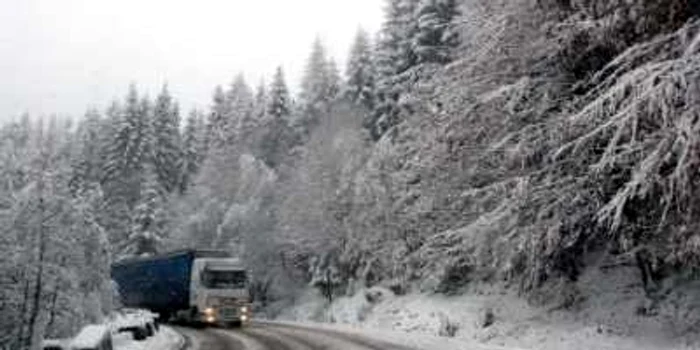 Traficul se desfăşoară în condiţii de iarnă Foto: arhivă